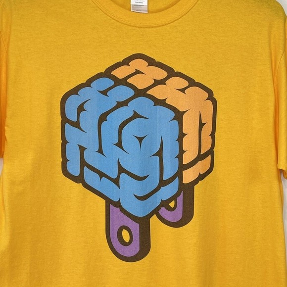 Mens T-Shirt Size Large Yellow Plugged Into Science Gildan Short Sleeves - Picture 3 of 15
